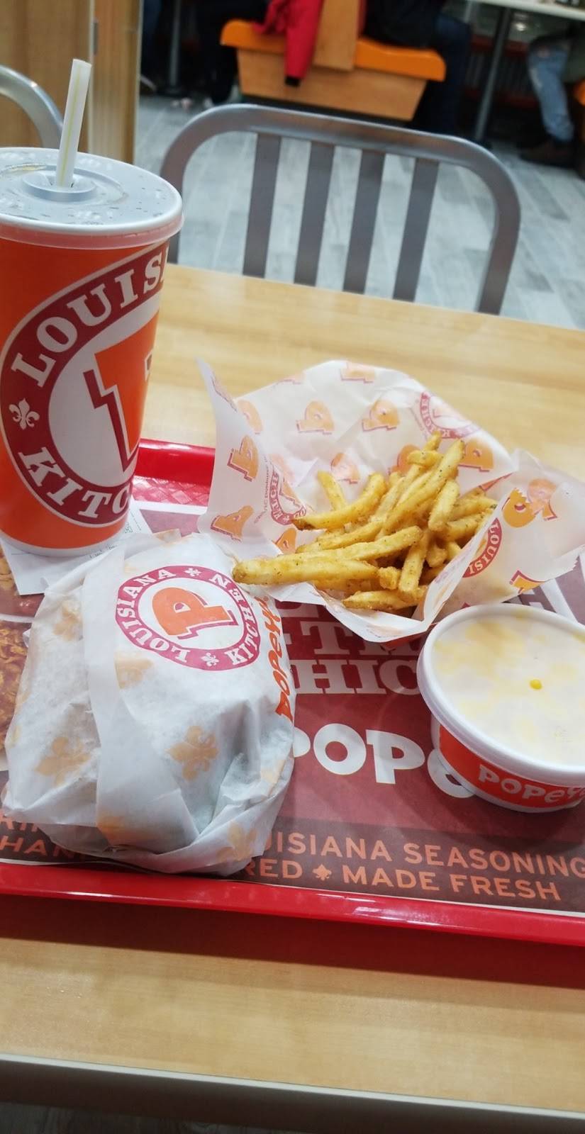 Popeyes Louisiana Kitchen | restaurant | 199 Bell Blvd, Belleville, ON K8P 5B8, Canada | 6137791008 OR +1 613-779-1008