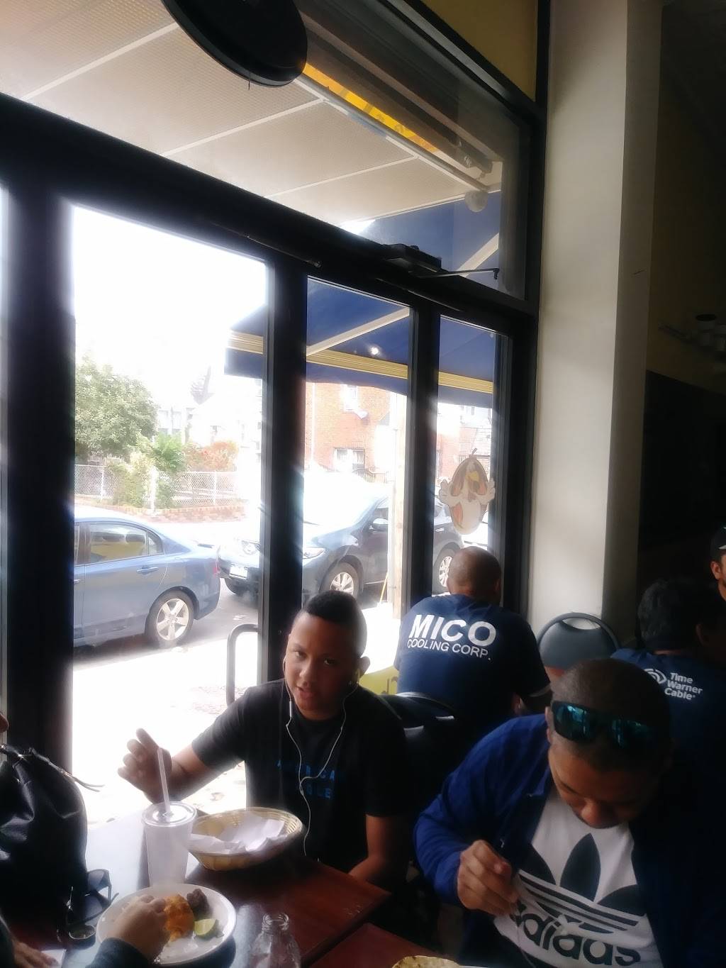 Penetros | restaurant | NY, 90-01 31st Ave, East Elmhurst, NY 11369, USA | 7186722819 OR +1 718-672-2819