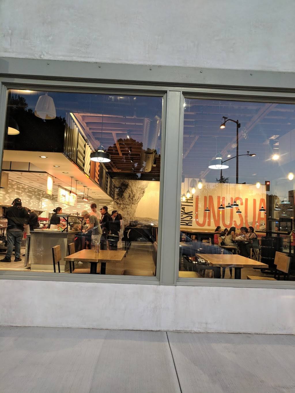 Blaze Pizza | restaurant | 1100 Fair Oaks Ave, South Pasadena, CA 91030, USA | 6265000498 OR +1 626-500-0498