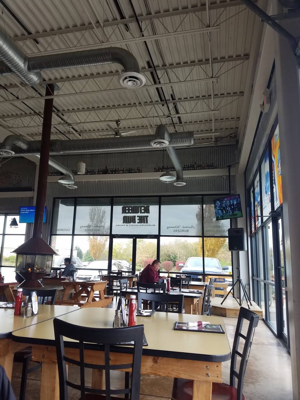 Between the Bun - Burgers, Dogs and More | restaurant | 2222 W Southport Rd STE A, Indianapolis, IN 46217, USA | 3173008327 OR +1 317-300-8327