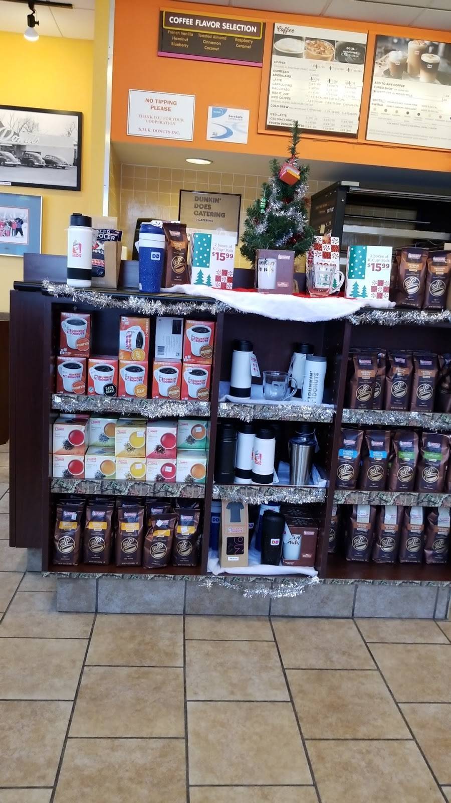 Dunkin | bakery | 164 Main St, Madison, ME 04950, USA | 2076969229 OR +1 207-696-9229