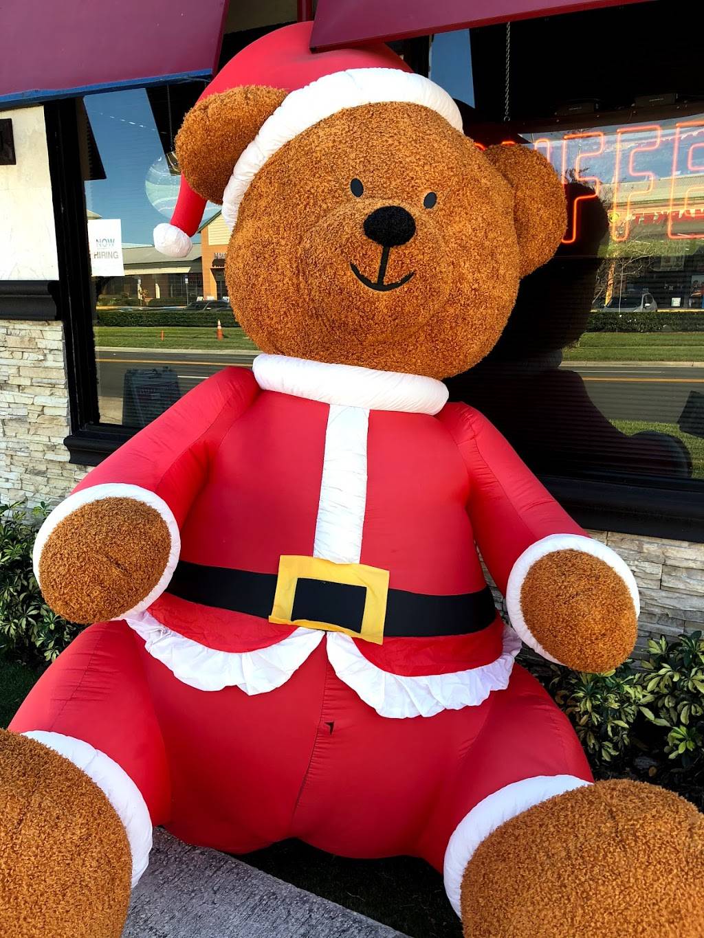 Oreganatta | restaurant | 6320 International Dr, Orlando, FL 32819, USA | 4079854312 OR +1 407-985-4312