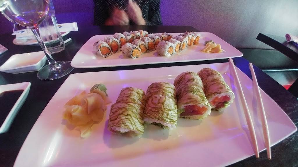 Kisoro Sushi Asian Fusion | restaurant | 227 Old Country Rd, Carle Place, NY 11514, USA | 5167478880 OR +1 516-747-8880