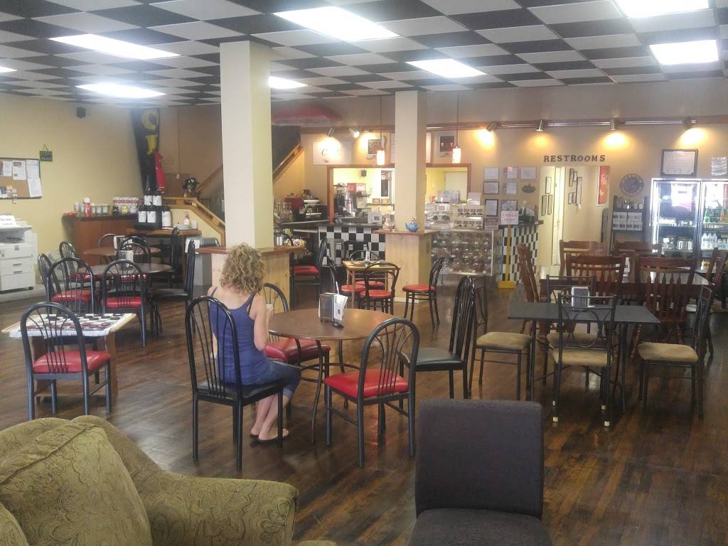 Gilberts Place | cafe | 130 E Main St, Bellevue, OH 44811, USA | 5672144439 OR +1 567-214-4439