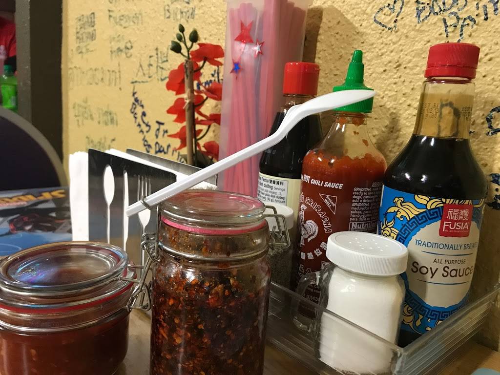 Bobbys Asian Cuisine | restaurant | 205 W 2nd St, Muscatine, IA 52761, USA | 3194005565 OR +1 319-400-5565