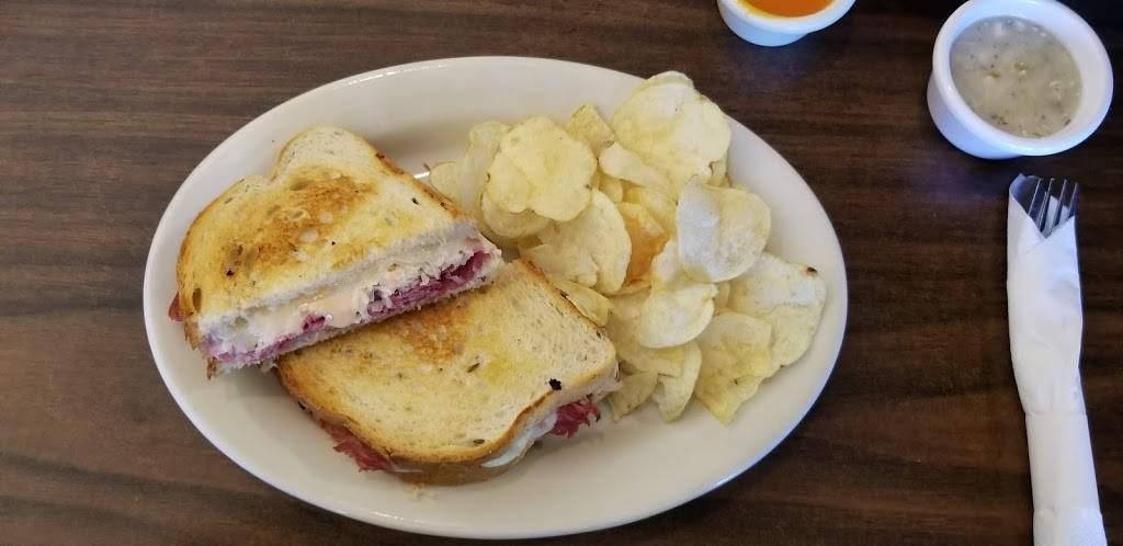 Tonys Pizza & Italian Restaurant | restaurant | 32 Windward Dr, Fishersville, VA 22939, USA | 5409439493 OR +1 540-943-9493