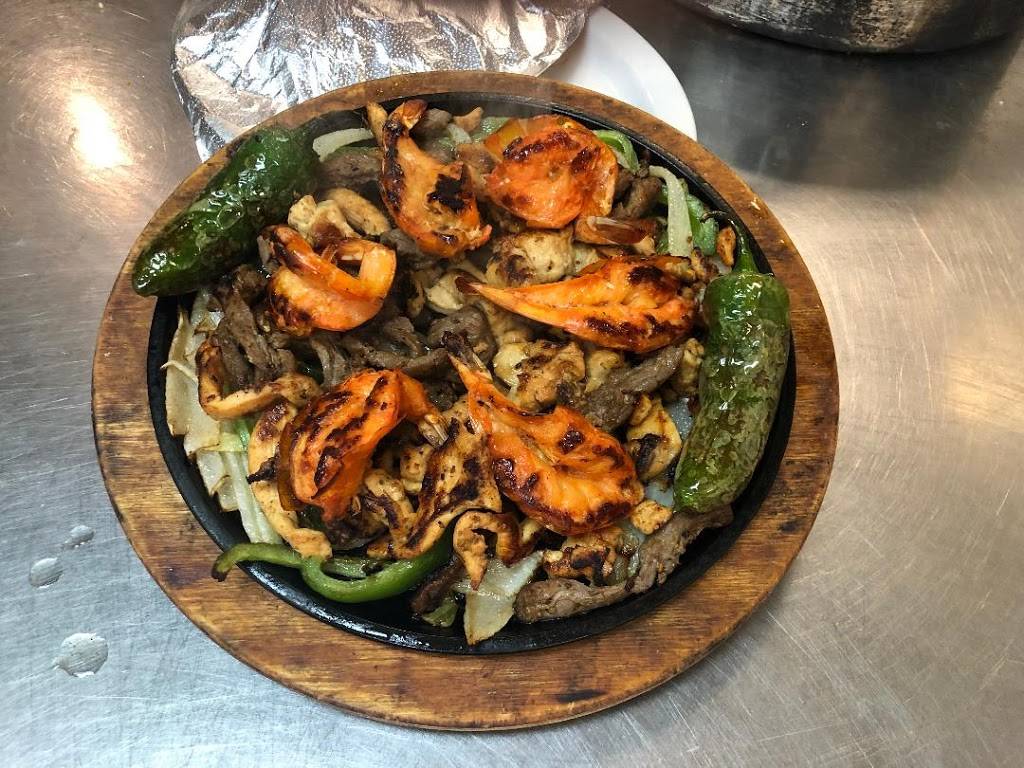 latina restaurante | restaurant | 3333 E Division St, Arlington, TX 76011, USA | 4693284128 OR +1 469-328-4128