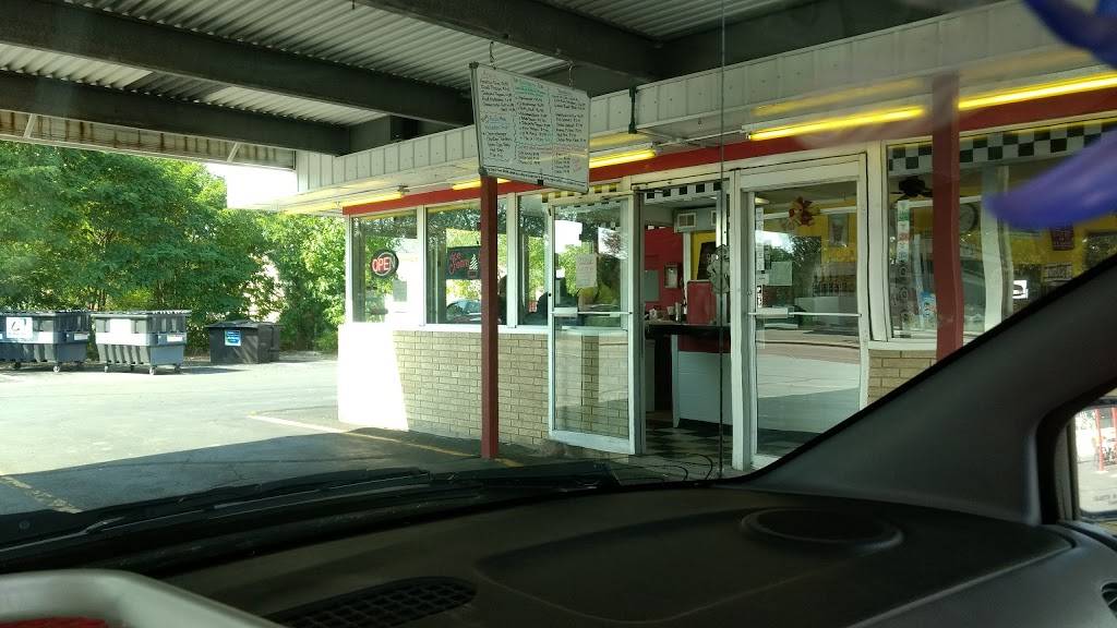 Salt & Pepers Drive-In | restaurant | 1621 Baker Dr, Wisconsin Rapids, WI 54494, USA | 7154230888 OR +1 715-423-0888