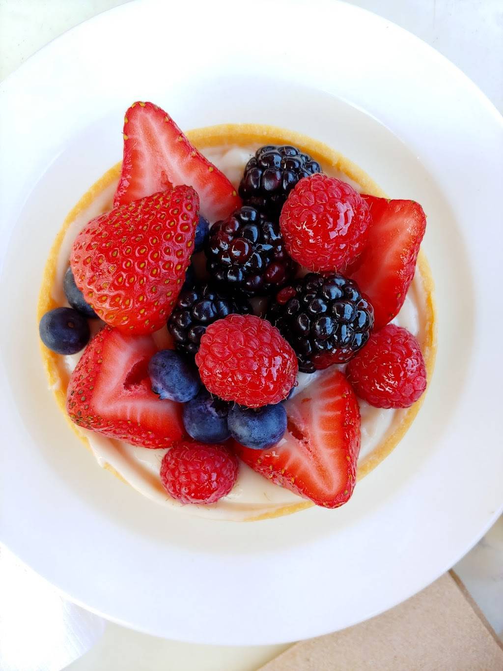 Champagne French Bakery Café South Coast Bridge | cafe | 3333 Bristol St #2505, Costa Mesa, CA 92626, USA | 7144270808 OR +1 714-427-0808