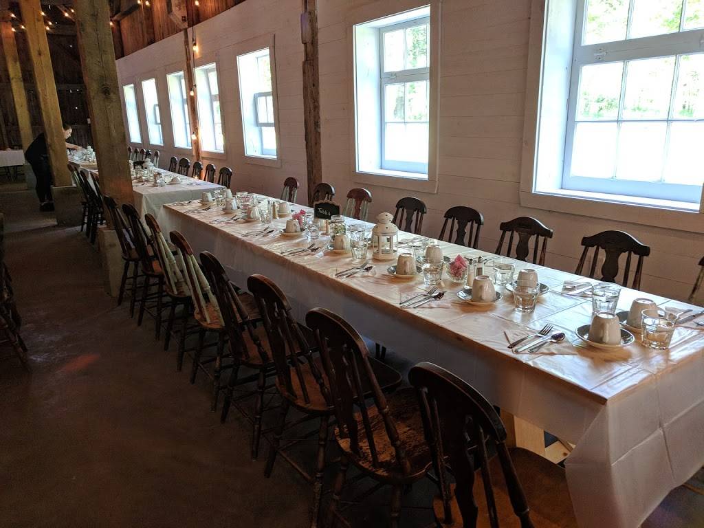 Pine Lodge | restaurant | 6 Chemin de Pine Lodge, Bristol, QC J0X 1G0, Canada | 8196472805 OR +1 819-647-2805