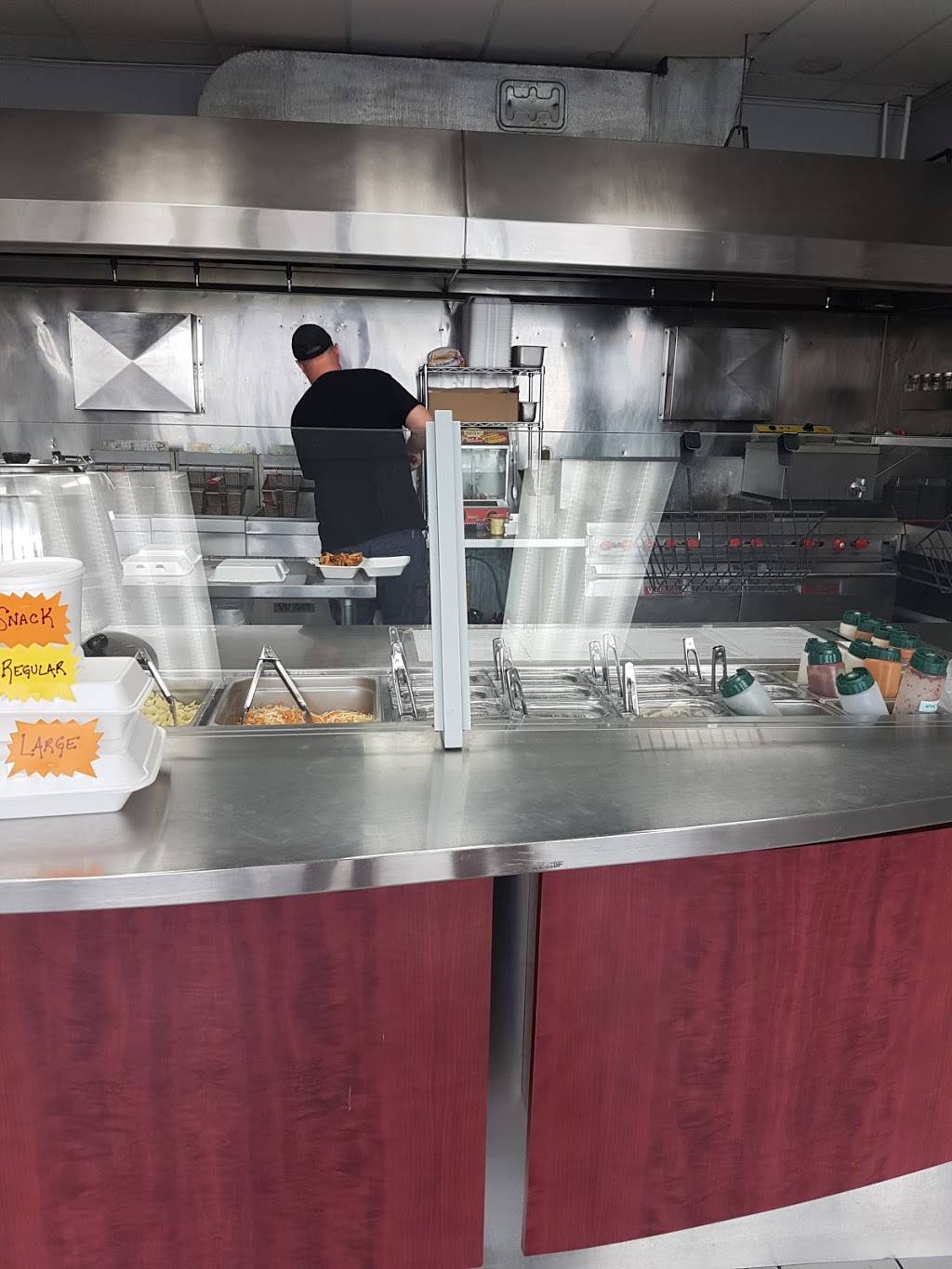 Eighteen 12 Poutinerie | restaurant | 421 Sandwich St S, Amherstburg, ON N9V 3K8, Canada | 5197139598 OR +1 519-713-9598