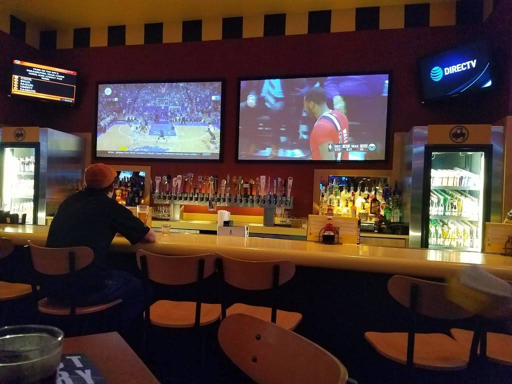 Buffalo Wild Wings | restaurant | 6604 Garth Rd, Baytown, TX 77521, USA | 2814217606 OR +1 281-421-7606