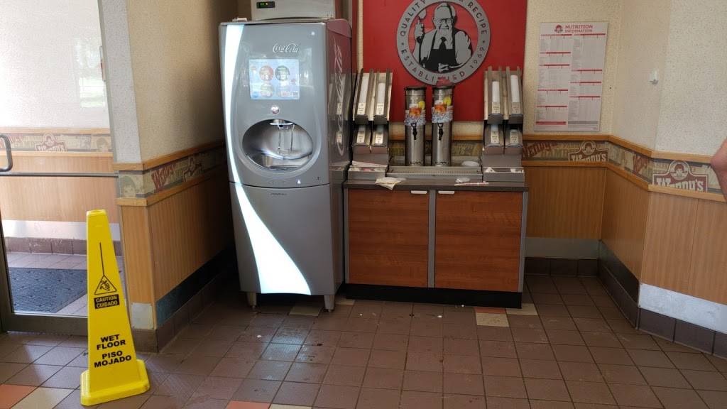 Wendys | restaurant | 1235 E Dayton Yellow Springs Rd, Fairborn, OH 45324, USA | 9378792495 OR +1 937-879-2495