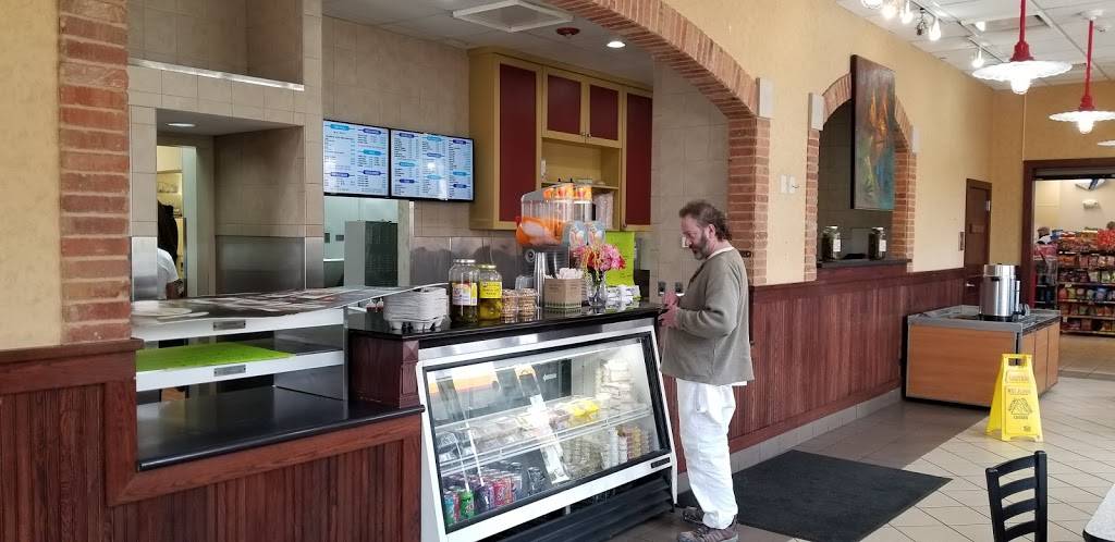 Firehouse Chicago Style | restaurant | 605 N Cass Ave, Westmont, IL 60559, USA | 7088351873 OR +1 708-835-1873