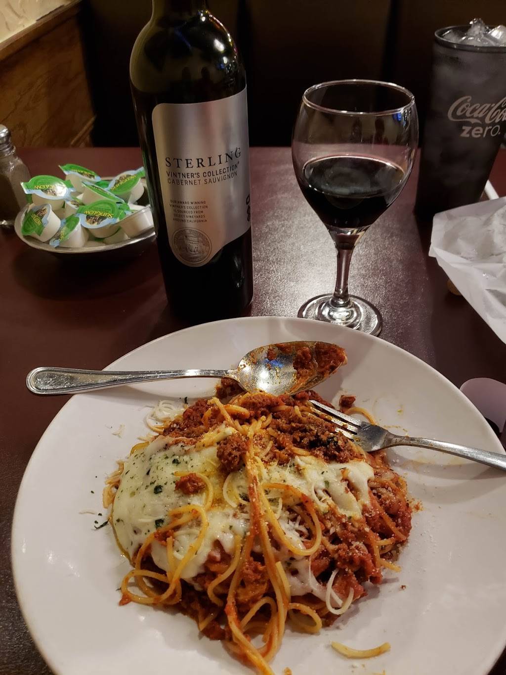 Luigis Italian Cafe | cafe | 611 E Quinlan Pkwy, Quinlan, TX 75474, USA | 9033569003 OR +1 903-356-9003