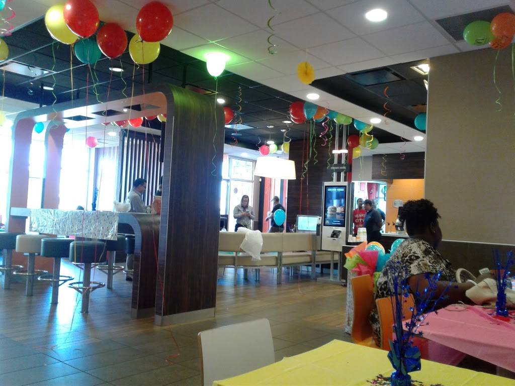 McDonalds | cafe | 8435 S Hampton Rd, Dallas, TX 75232, USA | 9727096363 OR +1 972-709-6363