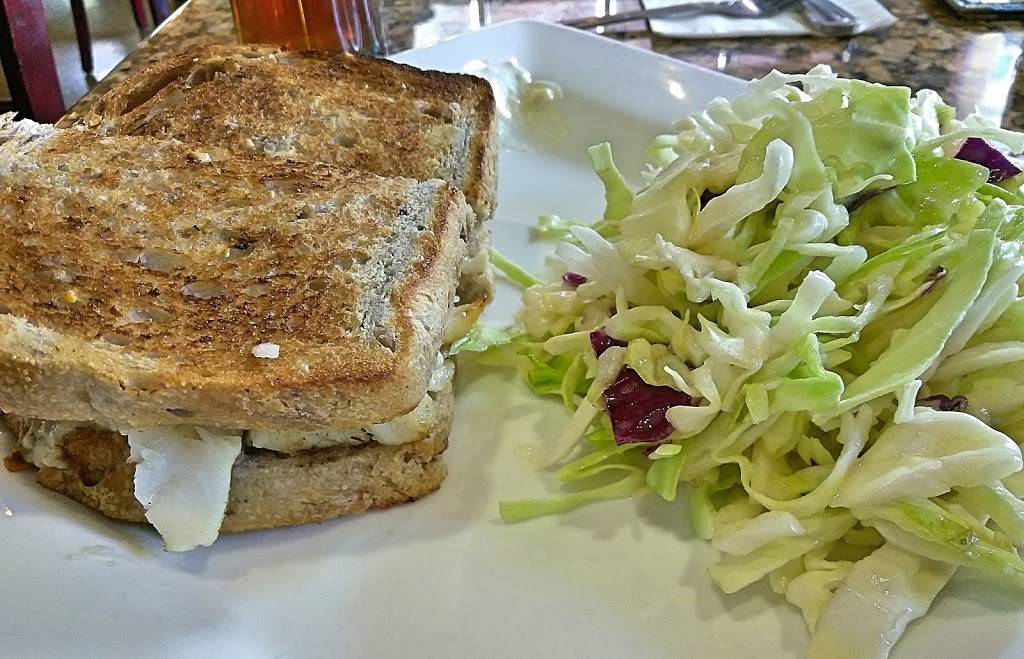 Fins Market & Grill | restaurant | 8680 Sierra College Blvd #195, Roseville, CA 95661, USA | 9167835200 OR +1 916-783-5200