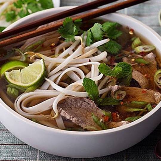 Maison Kim Thoa | restaurant | 1088 Rue Desserte O, Laval, QC H7X 4C9, Canada | 5145163332 OR +1 514-516-3332