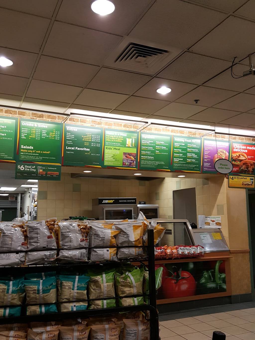 Subway | restaurant | 200 N Del Norte Blvd Unit B, Oxnard, CA 93030, USA | 8054856220 OR +1 805-485-6220