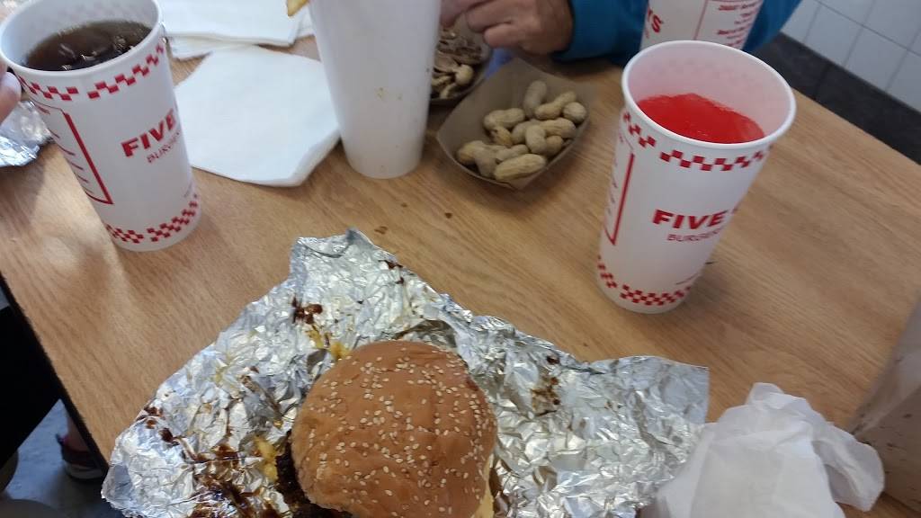 Five Guys | meal takeaway | 2020 West End Ave, Nashville, TN 37203, USA | 6153203678 OR +1 615-320-3678