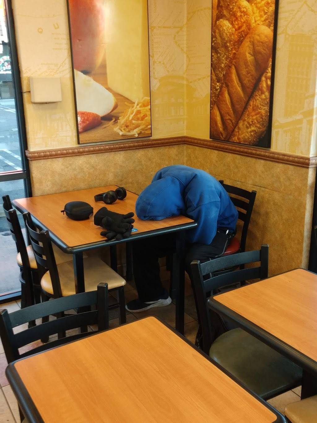 Subway Restaurants | restaurant | 101 N Victory Blvd, Burbank, CA 91502, USA | 8188427750 OR +1 818-842-7750