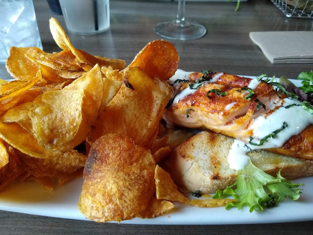 Tavern Six | restaurant | 7592 Euclid Chardon Rd, Kirtland, OH 44094, USA | 4402561100 OR +1 440-256-1100