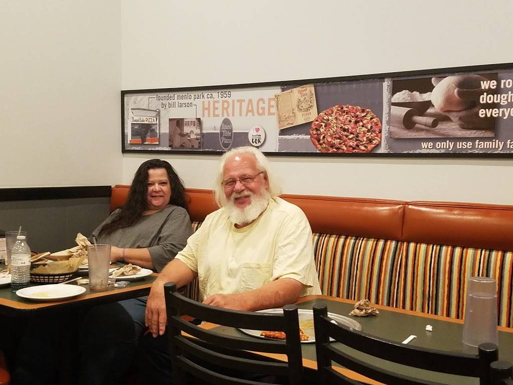 Round Table Pizza | meal delivery | 150 N Wilma Ave, Ripon, CA 95366, USA | 2095995188 OR +1 209-599-5188