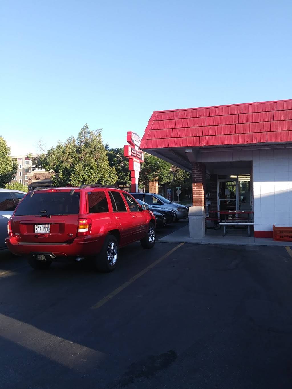 Millies Burgers | restaurant | 2092 S 1000 E, Salt Lake City, UT 84105, USA | 8014666043 OR +1 801-466-6043