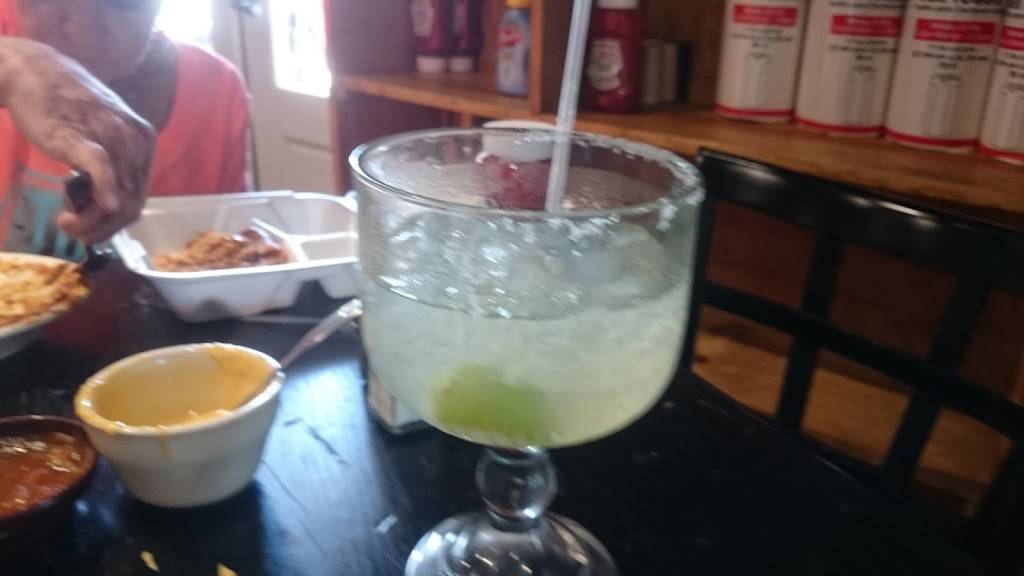 El Patio | restaurant | 100 W Magnolia St, Angleton, TX 77515, USA | 9798644400 OR +1 979-864-4400