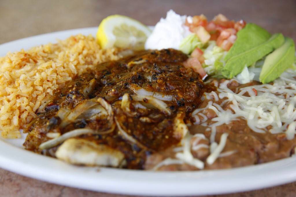 Genovevas Fine Mexican Food & Grill | restaurant | 273 E 9th St, Upland, CA 91786, USA | 9099310300 OR +1 909-931-0300