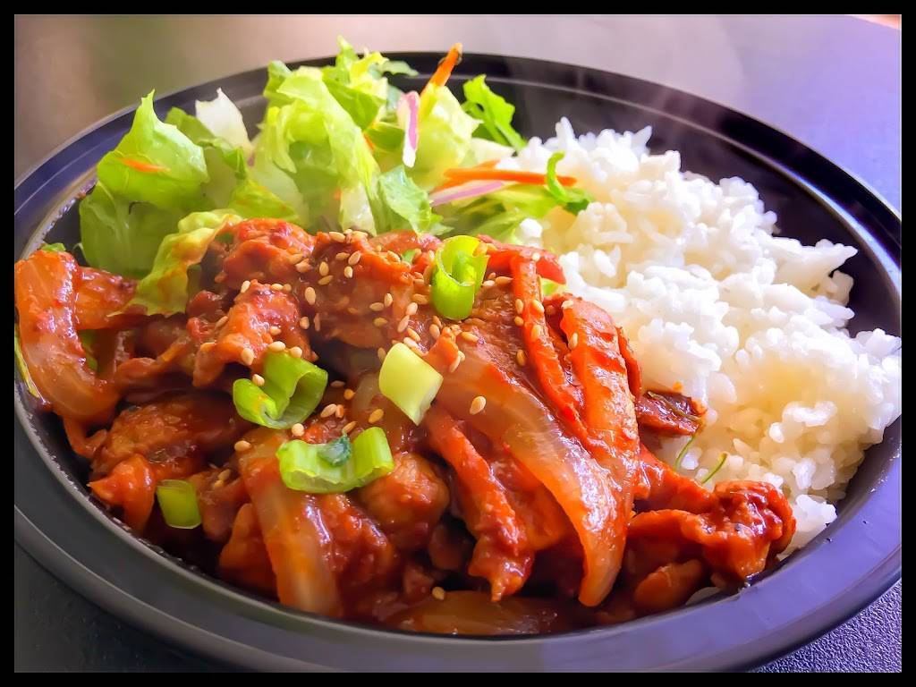 moms kitchen | restaurant | 128 Park Ave, East Rutherford, NJ 07073, USA | 2014388008 OR +1 201-438-8008