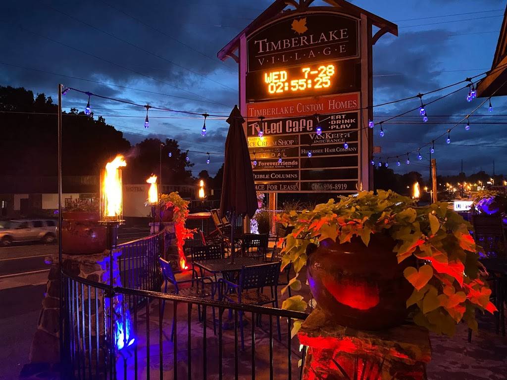 Tilted Cafe | restaurant | 142 N Main St, Hiawassee, GA 30546, USA | 7069703535 OR +1 706-970-3535