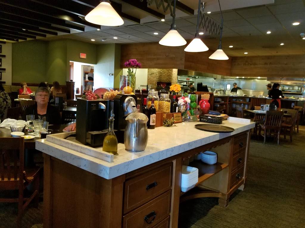 Carrabbas Italian Grill | restaurant | 2040 Hamilton Pl Blvd Ste 100, Chattanooga, TN 37421, USA | 4238949970 OR +1 423-894-9970