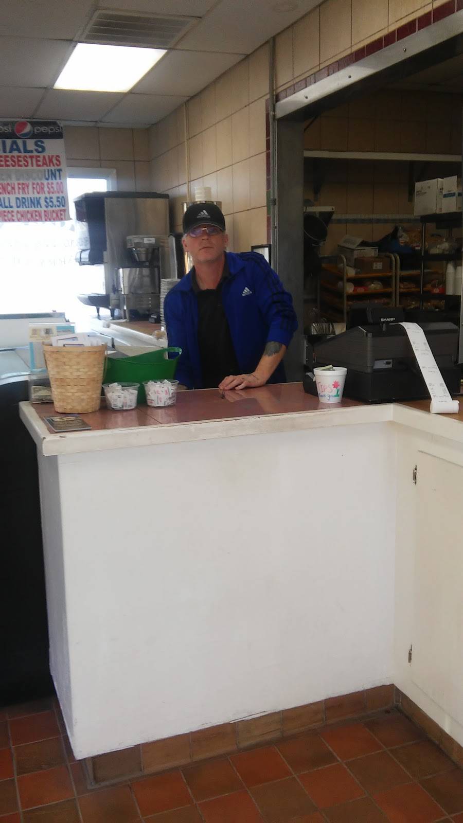 Kools Carry-Out | meal takeaway | 112 Washington St, Cambridge, MD 21613, USA | 4102282828 OR +1 410-228-2828