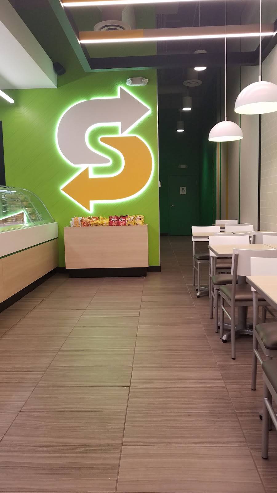 Subway Restaurants | restaurant | 6635 W Happy Valley Rd #102, Phoenix, AZ 85013, USA | 6235615712 OR +1 623-561-5712