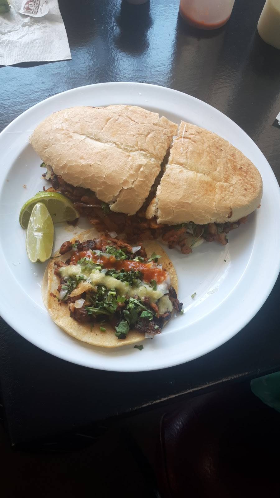 Tacos El Barrio | restaurant | 2705 NE 28th St STE 108, Fort Worth, TX 76111, USA | 8178826779 OR +1 817-882-6779