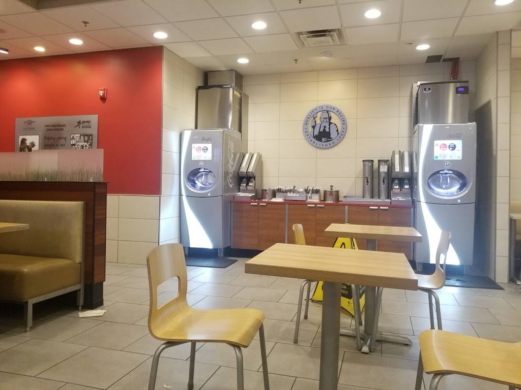 Wendys | restaurant | 6210 E Ben White Blvd, Austin, TX 78741, USA | 5125963298 OR +1 512-596-3298