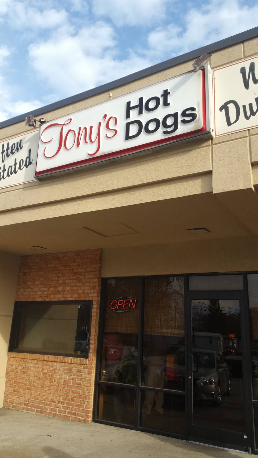 Tonys Hot Dogs | restaurant | 412 Newtown Rd STE D, Virginia Beach, VA 23462, USA | 7574977850 OR +1 757-497-7850