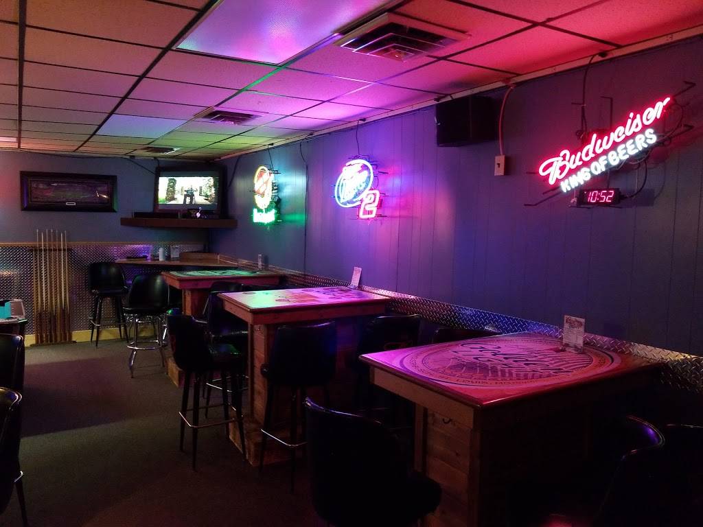 B&B Sports Bar & Grill | restaurant | 115 2nd Ave NE, Staples, MN 56479, USA | 2188942661 OR +1 218-894-2661