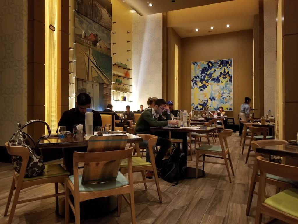 Dellas Kitchen | restaurant | 3940 Las Vegas Blvd S Delano, Las Vegas, NV 89119, USA | 7026329250 OR +1 702-632-9250