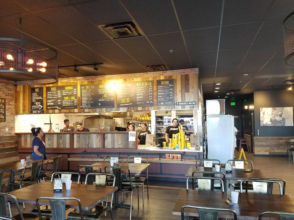 Dickeys Barbecue Pit | restaurant | 4906 Tower Rd Ste 150, Denver, CO 80249, USA | 3039933357 OR +1 303-993-3357
