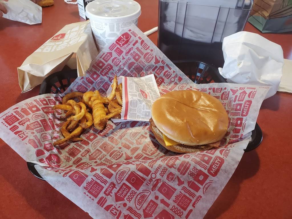 Jack in the Box | restaurant | 2220 Chester Ave, Bakersfield, CA 93301, USA | 6613249330 OR +1 661-324-9330