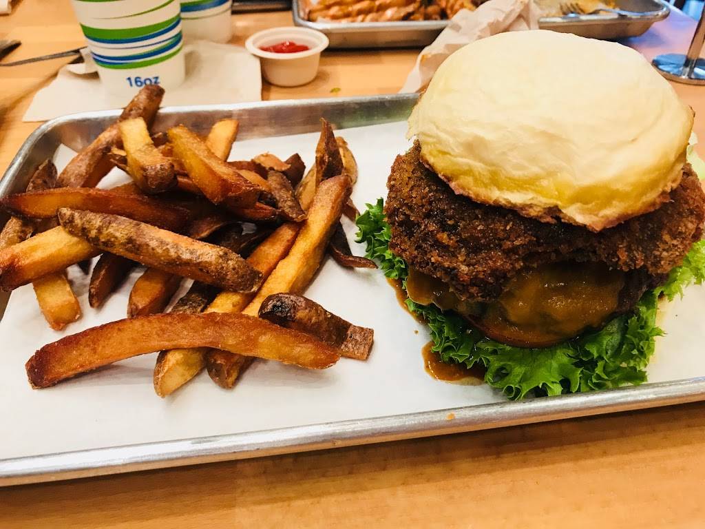 Flip n Patties | restaurant | 1809 Eldridge Pkwy, Houston, TX 77077, USA | 8322435061 OR +1 832-243-5061