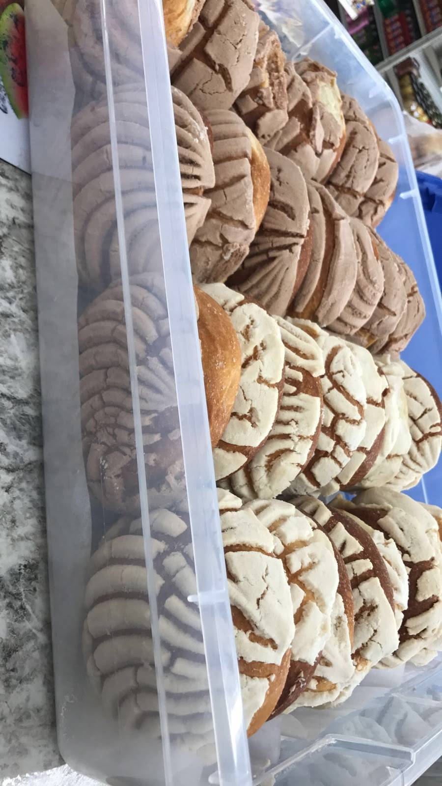 La | restaurant | 1777, 4405 Lawndale Ave, Lyons, IL 60534, USA | 7087771276 OR +1 708-777-1276