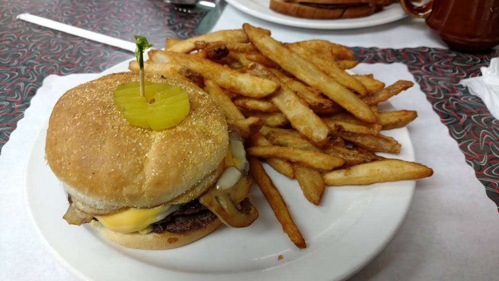 The Lamp Post | restaurant | 2146 E Market St, Akron, OH 44312, USA | 3307335308 OR +1 330-733-5308