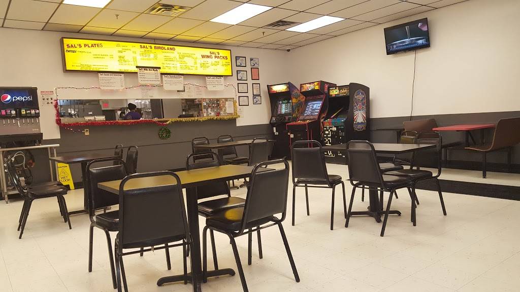 Sals Birdland Restaurants | restaurant | 400 Airpark Dr #10, Rochester, NY 14624, USA | 5853281620 OR +1 585-328-1620