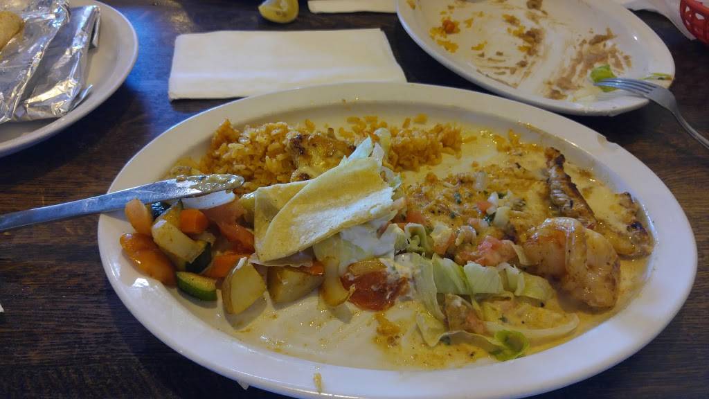 Los Cabos Mexican Grill | restaurant | 2401 WI-25 #2, Menomonie, WI 54751, USA | 7152313322 OR +1 715-231-3322