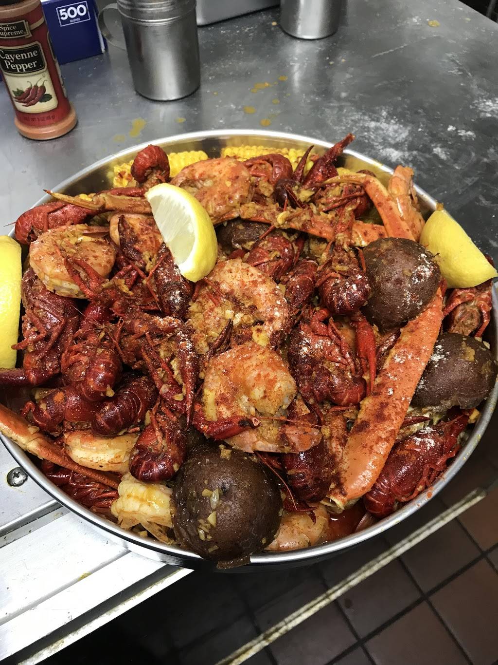 Golden Grill | restaurant | 444 Maryland Ave W, St Paul, MN 55117, USA | 6514270829 OR +1 651-427-0829