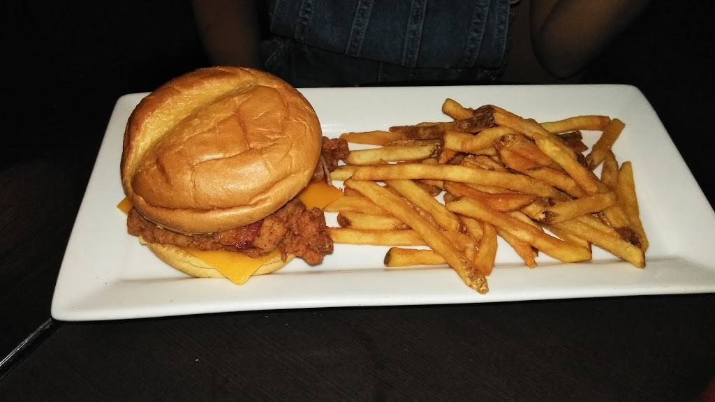 Ruby Tuesday | restaurant | 585 7th Ave, New York, NY 10036, USA | 2123823898 OR +1 212-382-3898