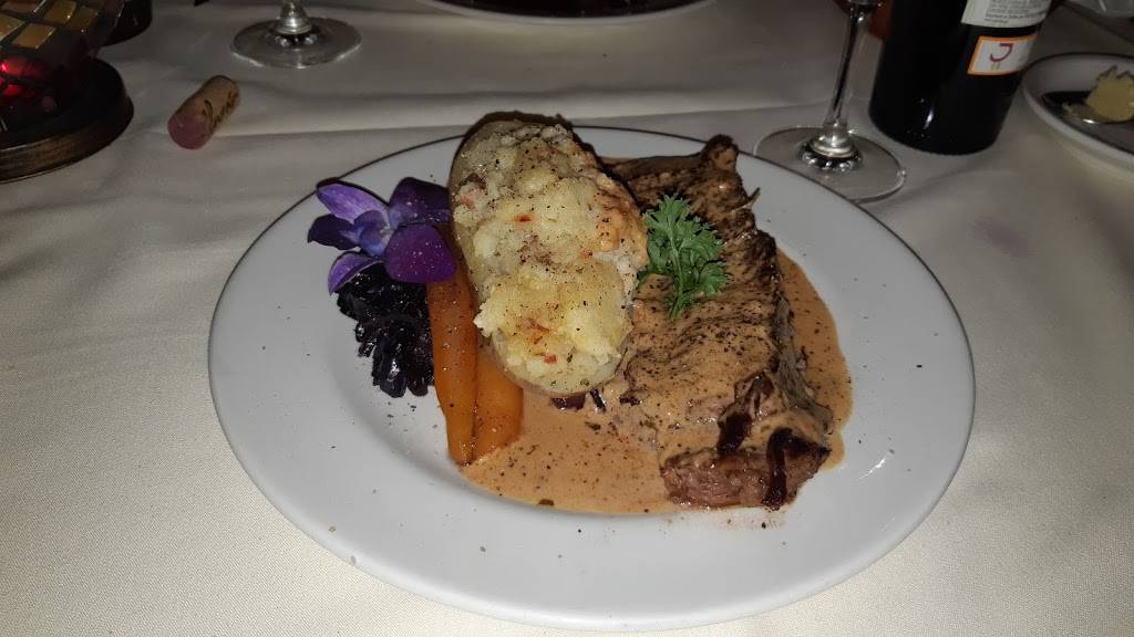 La Plume Blanche | restaurant | 113 Rue Dumont, Vaudreuil-Dorion, QC J7V 1W9, Canada | 4504247744 OR +1 450-424-7744